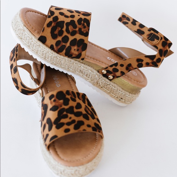 Leopard Platform Sandal - Picture 2 of 6